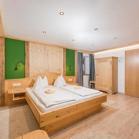 Das kleine Bio Hotel Tiefenbach Schladming Exterior foto