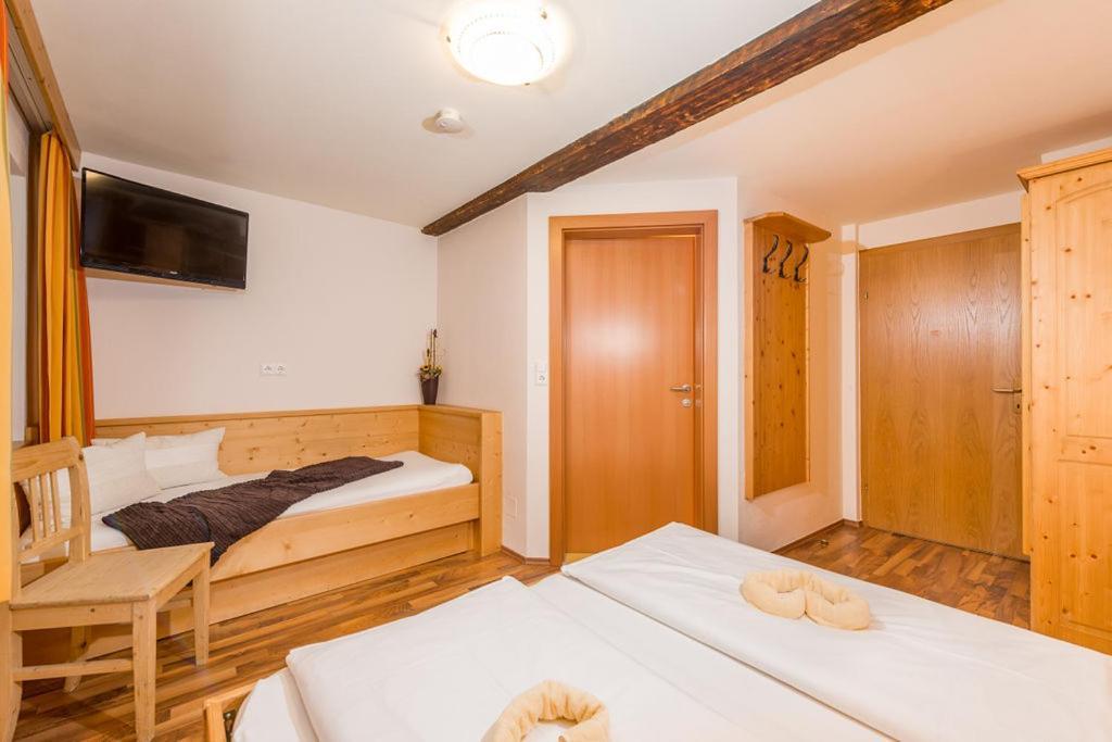 Kleine Bio Tiefenbach Hotel